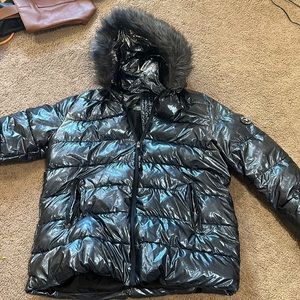 Blue women’s puffer jacket